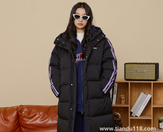鵝絨服是不是比鴨絨服?。ㄓ鸾q服鴨絨好還是鵝絨的好）